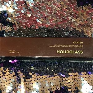 ❌SOLD❌Hourglass Vanish Stick Foundation -Alabaster